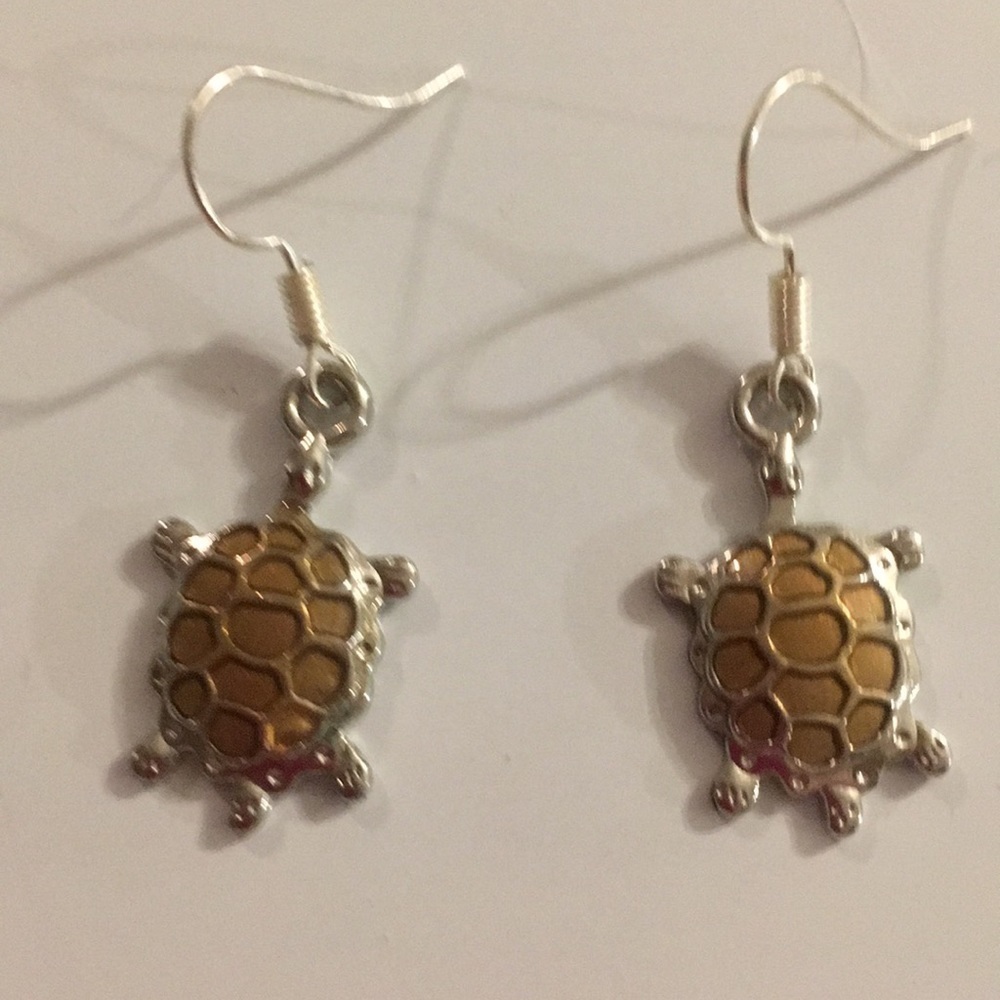 Turtle Dangle Earrings (N)